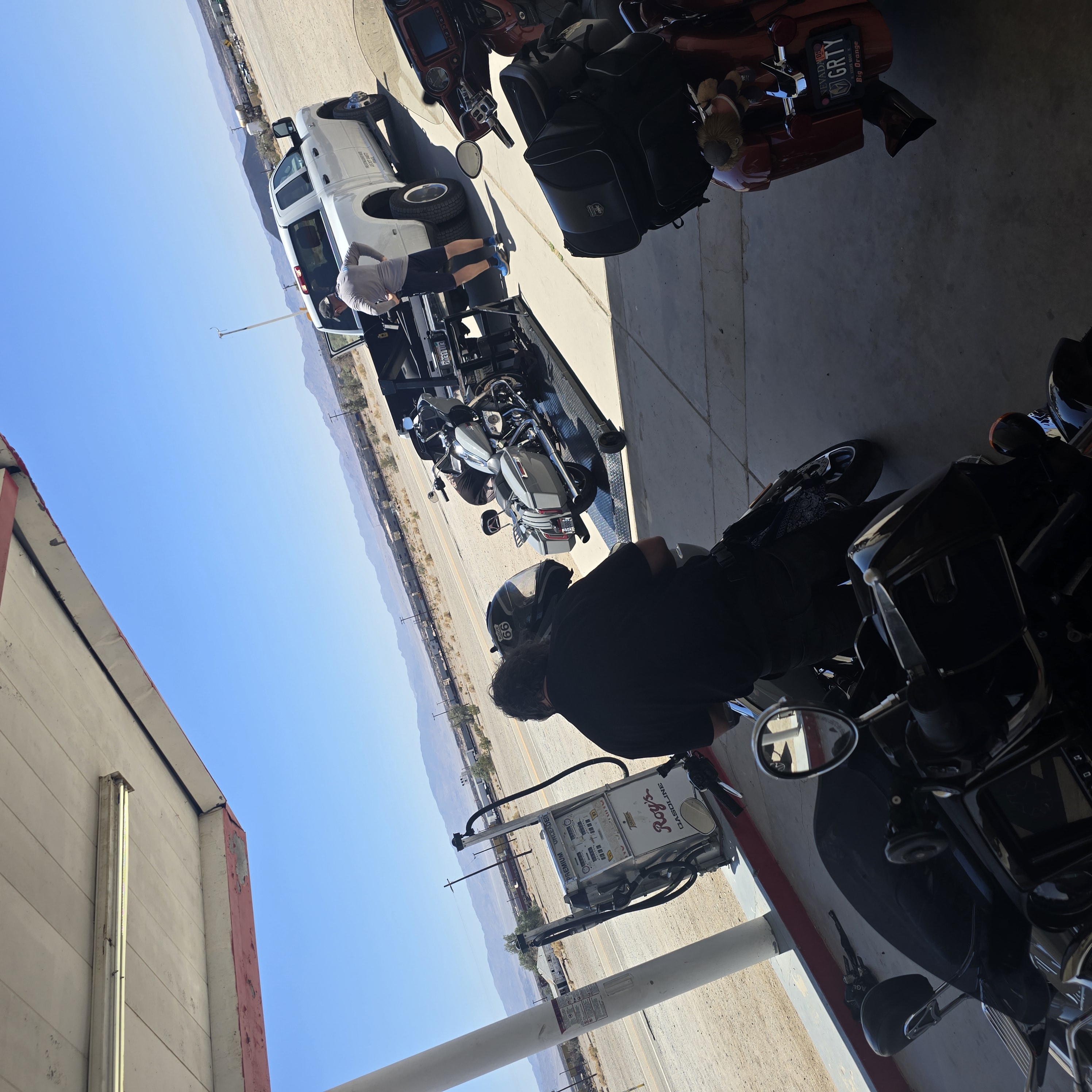 Roy's Motel and Cafe Amboy California